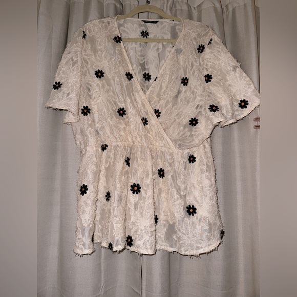 SHEIN Sheer Floral Blouse 🤍🖤 - Picture 1 of 1